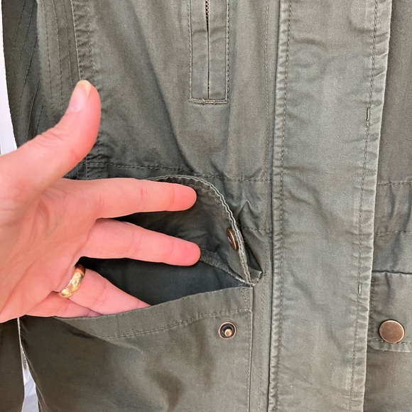 Army Green Cotton Jacket: Love Tree - Picture 3 of 7